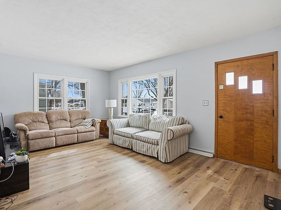3rd image of 3820 15th St