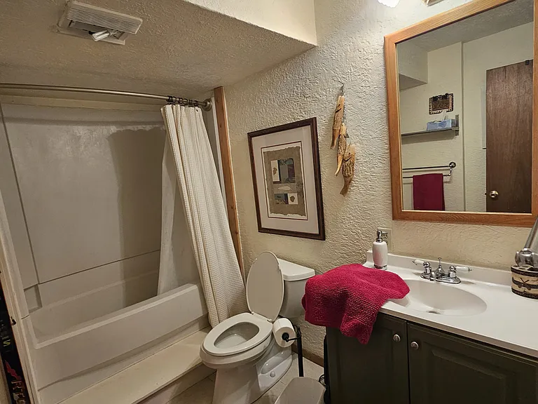 15240 Deby Dr — Photo 13