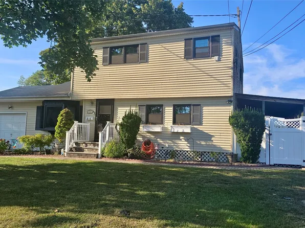 31 Perry Street, Brentwood, NY 11717