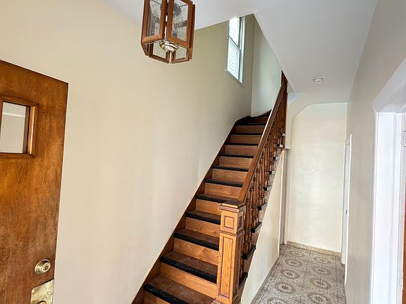 5th image of 217 62nd St
