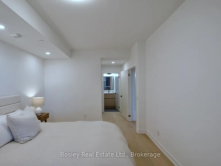 31 Huron St #227 — Photo 25