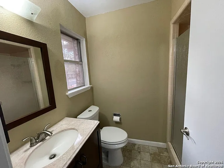 427 Indigo St — Photo 11