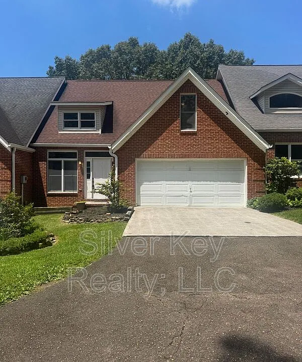 136 S Matlock Ave