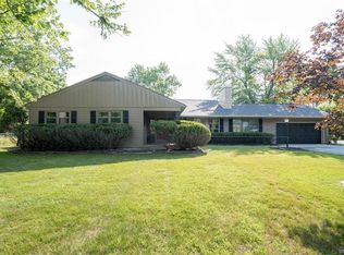 369 N Forest Rd, Williamsville, NY 14221