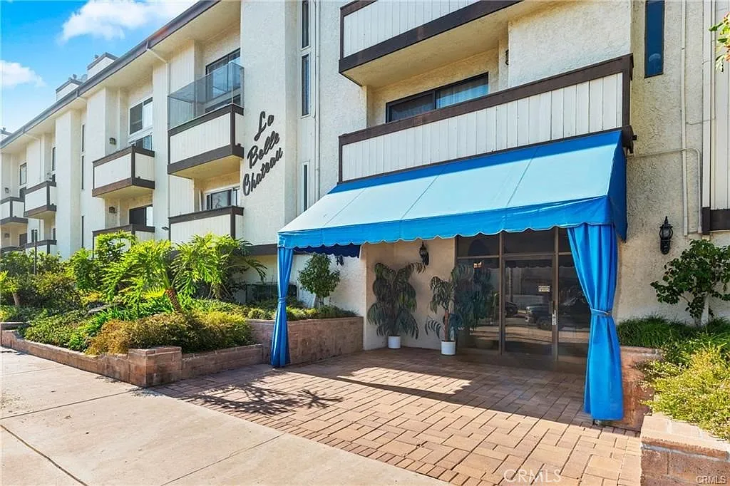 3 bed, 1349 sqft, $3,550 — Photo 1