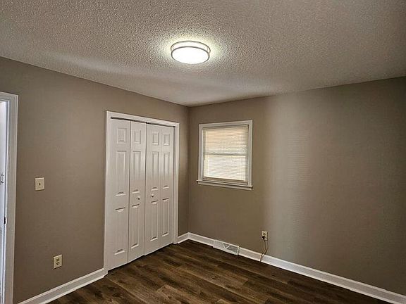 5th image of 619 Everett St