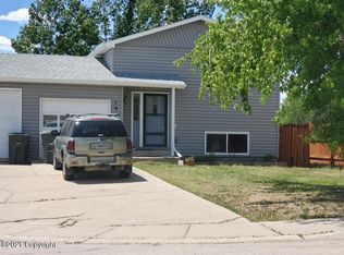 1904 Maple Cir, Gillette, WY 82718