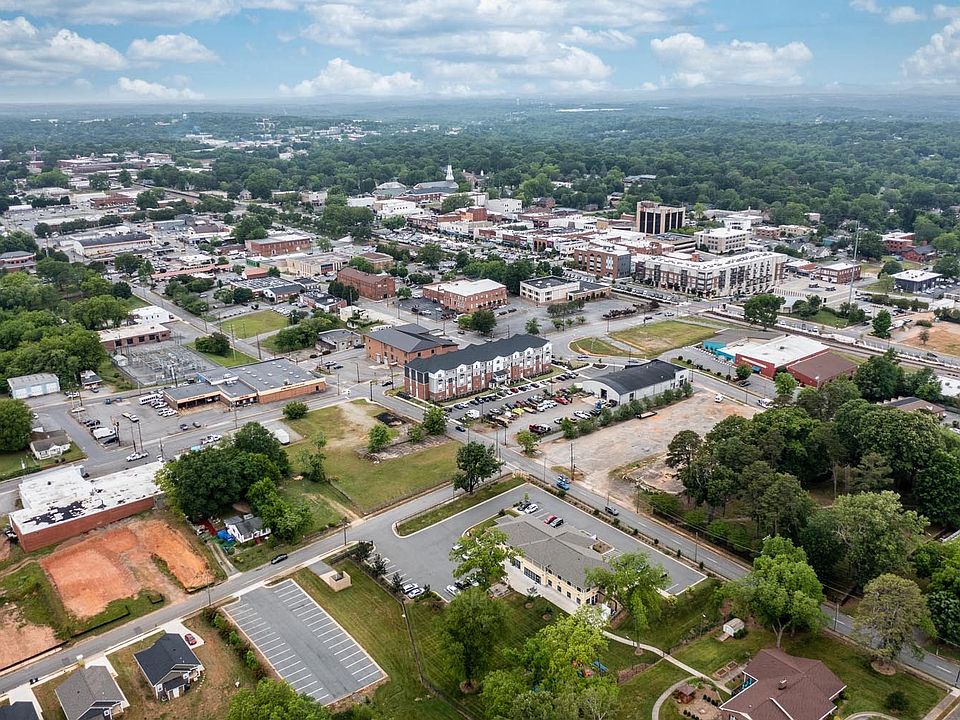 Center Crossing - 105 S Center St Hickory NC | Zillow