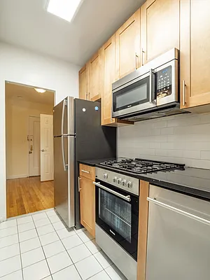 Rented by City Connections Realty | media 22