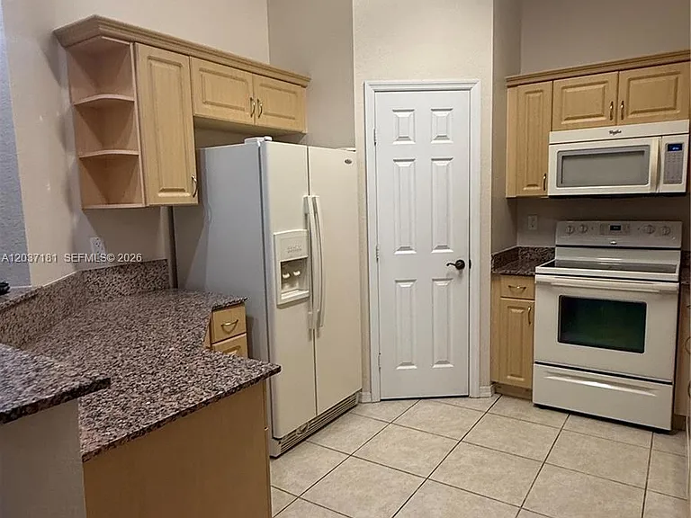 1657 SE 23rd Way #1657 — Photo 5