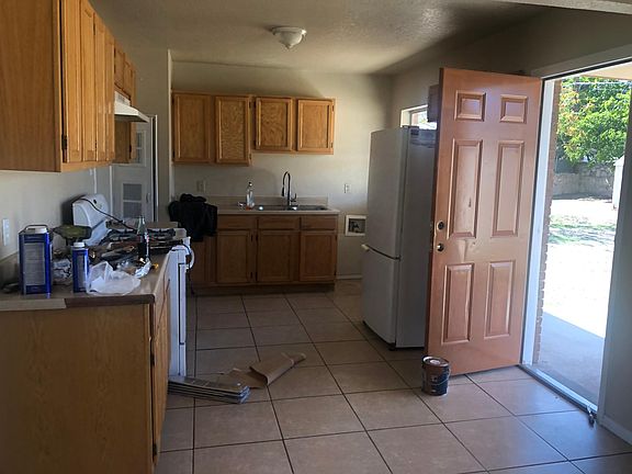 2nd image of 4926 Knox Ct