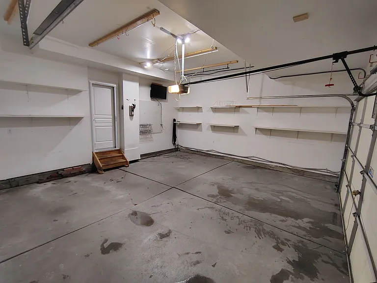 681 S Depew St — Photo 31