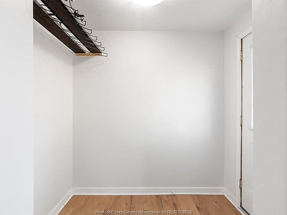 5th image of 202 Sandys St