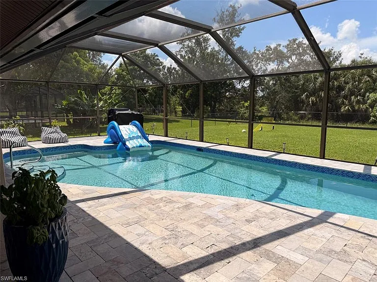 6560 Kestrel Cir — Photo 16