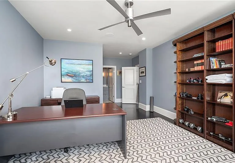 2575 Peachtree Rd NE #22A — Photo 29