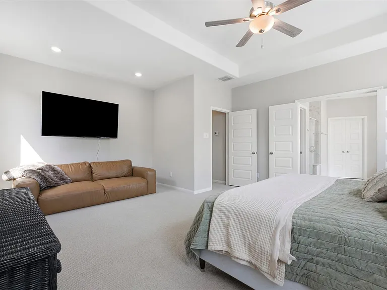 2419 Driftwood Trl — Photo 17