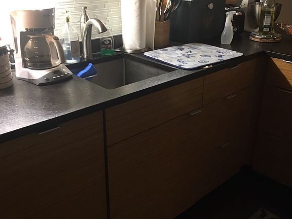5th image of 98 Myrtle St APT 2