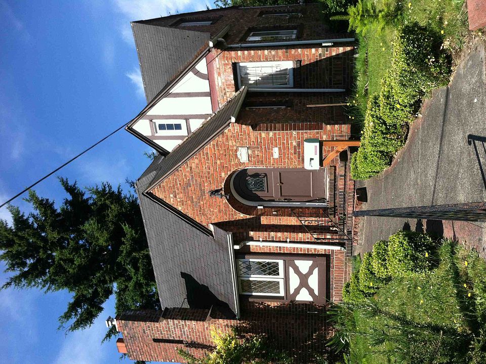 2nd image of 8207 4th Ave NE
