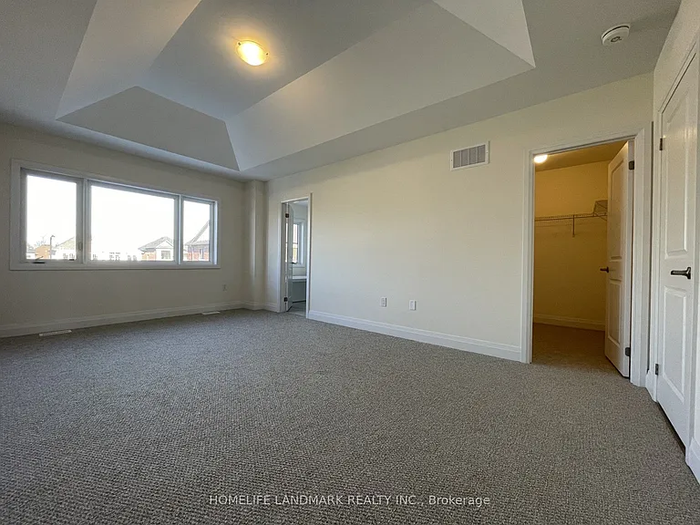 38 Daisy St — Photo 13