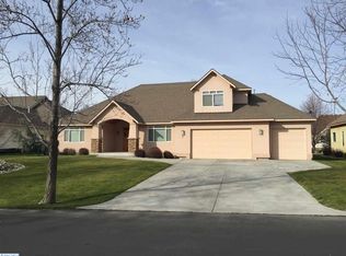 9 Lavender Ct, Pasco, WA