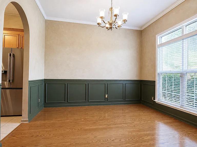 3829 Edinburg Cir — Photo 13