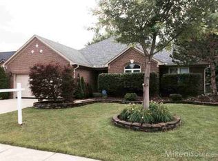 54497 Amber Dr, Macomb, MI 48042