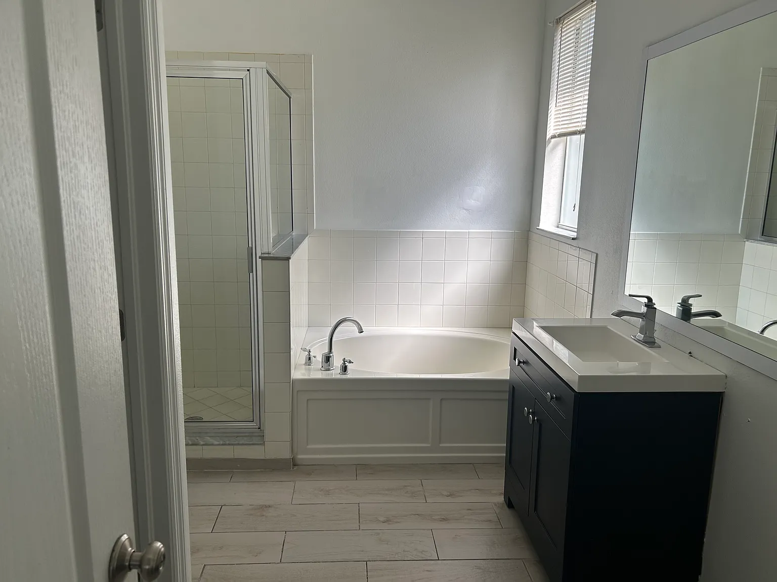 4 bed, 1881 sqft, $1,900 — Photo 3