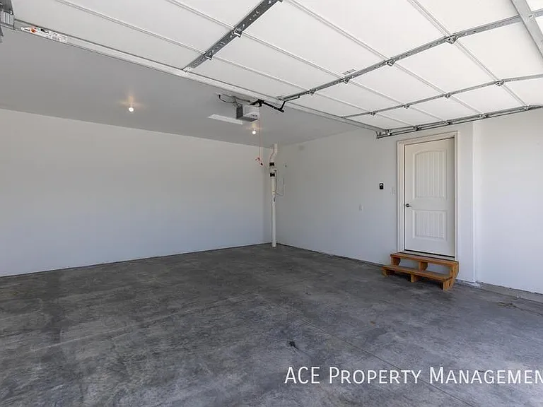 624 Civil Way — Photo 14