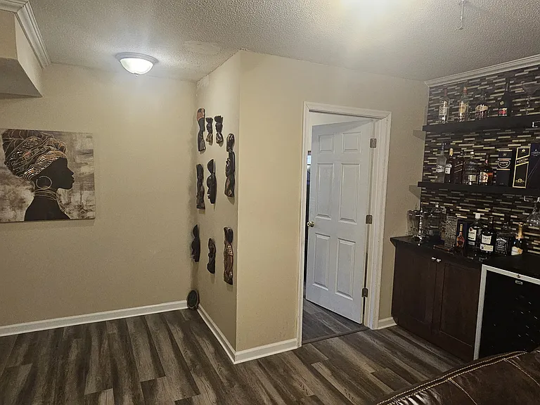 14743 Gatwick Sq — Photo 8