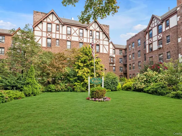 160-15 Powells  Cove Boulevard #D203, Beechhurst, NY 11357