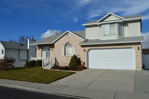 516 W 300 S Photo 1