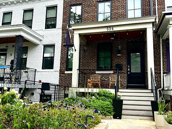 4th image of 534 Taylor St NW Unit B