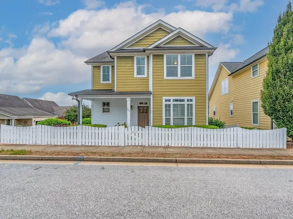 105 Lawndale Dr, Greer, SC 29651