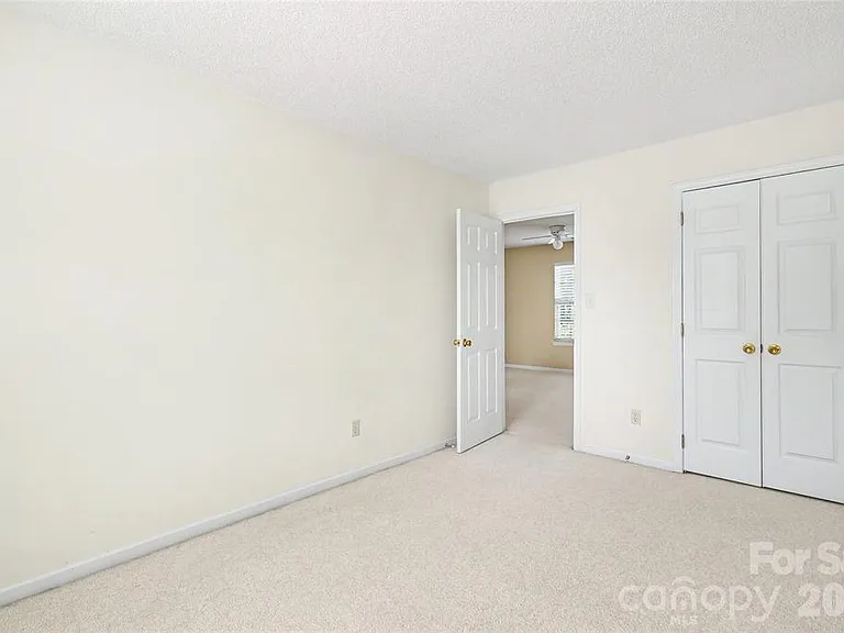 14802 Bergerac Ct — Photo 25