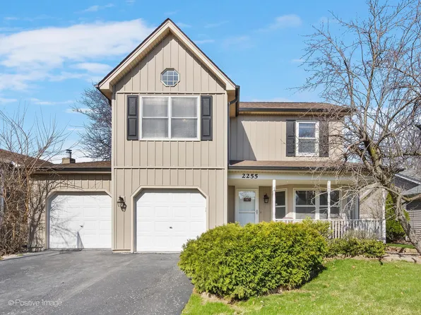 2255 Gleneagles Dr, Naperville, IL 60565