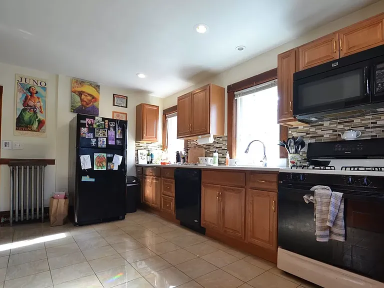 16 Lyne Rd #2B — Photo 2