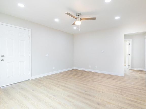 4th image of 1535 E 92nd St #5