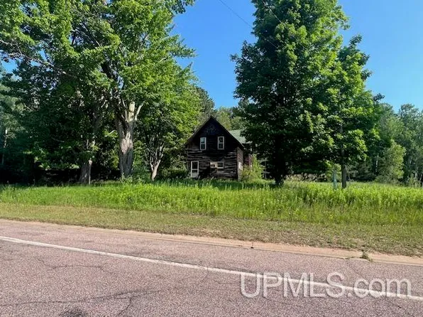 495 County Road 480, Marquette, MI 49855