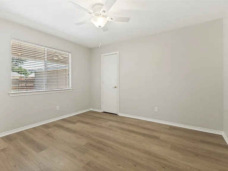 1500 Stonecrest Dr — Photo 9