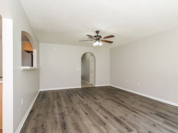 5th image of 2069 Whispering Trails Blvd