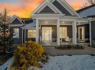 9 Overlook Ln, Southwick, MA 01077