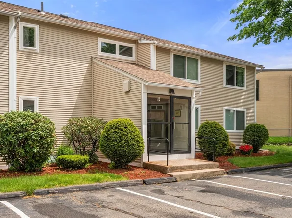 8 Arbor Way APT A, Holyoke, MA 01040