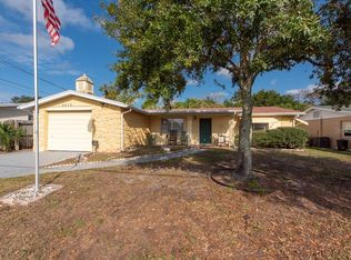 7203 Country Club Dr, Hudson, FL 34667