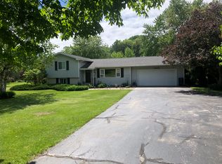 1639 N 12th Pl, Sturgeon Bay, WI 54235