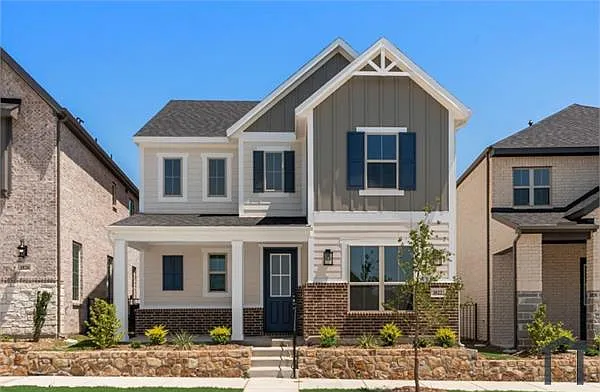 1822 Waterwalk Dr