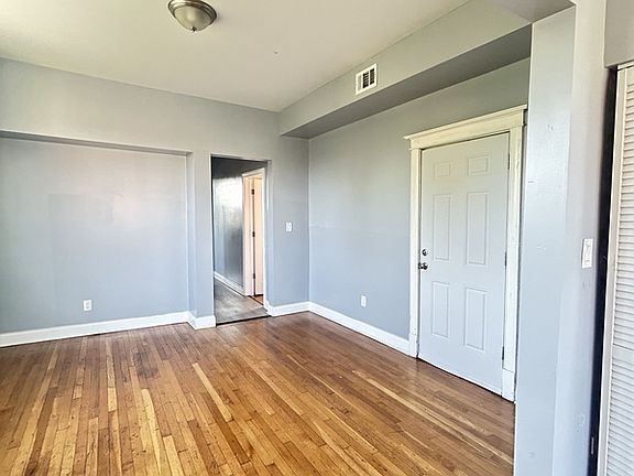4th image of 6601 S Langley Ave #3