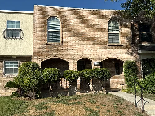 2207 Lotus Blossom St Photo 1