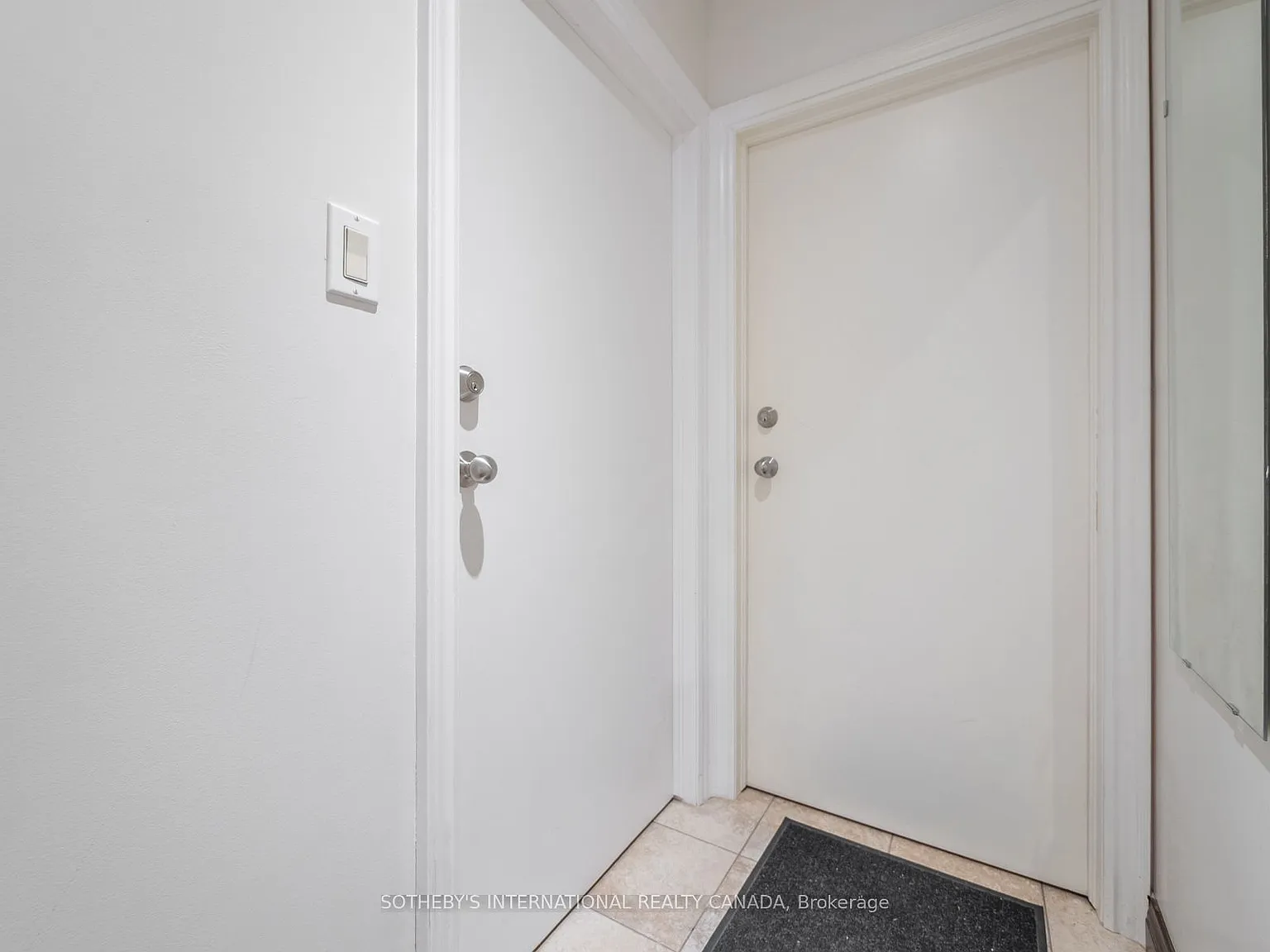 1 bed, $2,350 — Photo 4