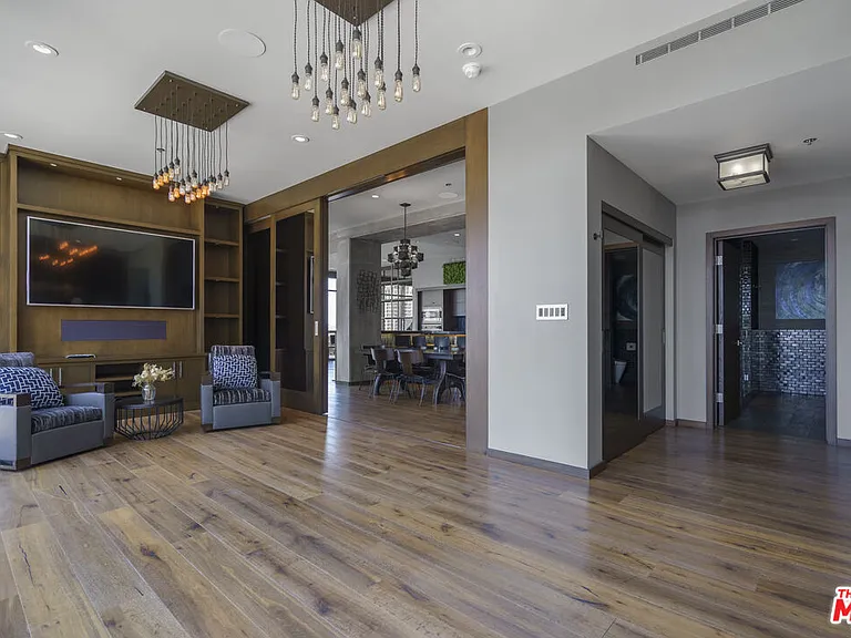 1100 S Hope St #1714 — Photo 14