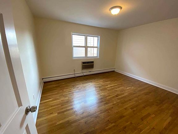 4th image of 67-46 75th St #2F